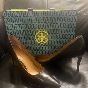 Beautiful Black Tory Burch Heels With Gold Logo Heels. Bag is included.